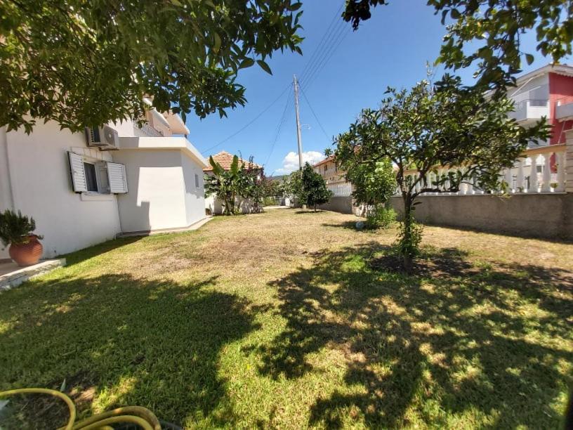 Konstantinos Apartments Ammoudia Exterior photo